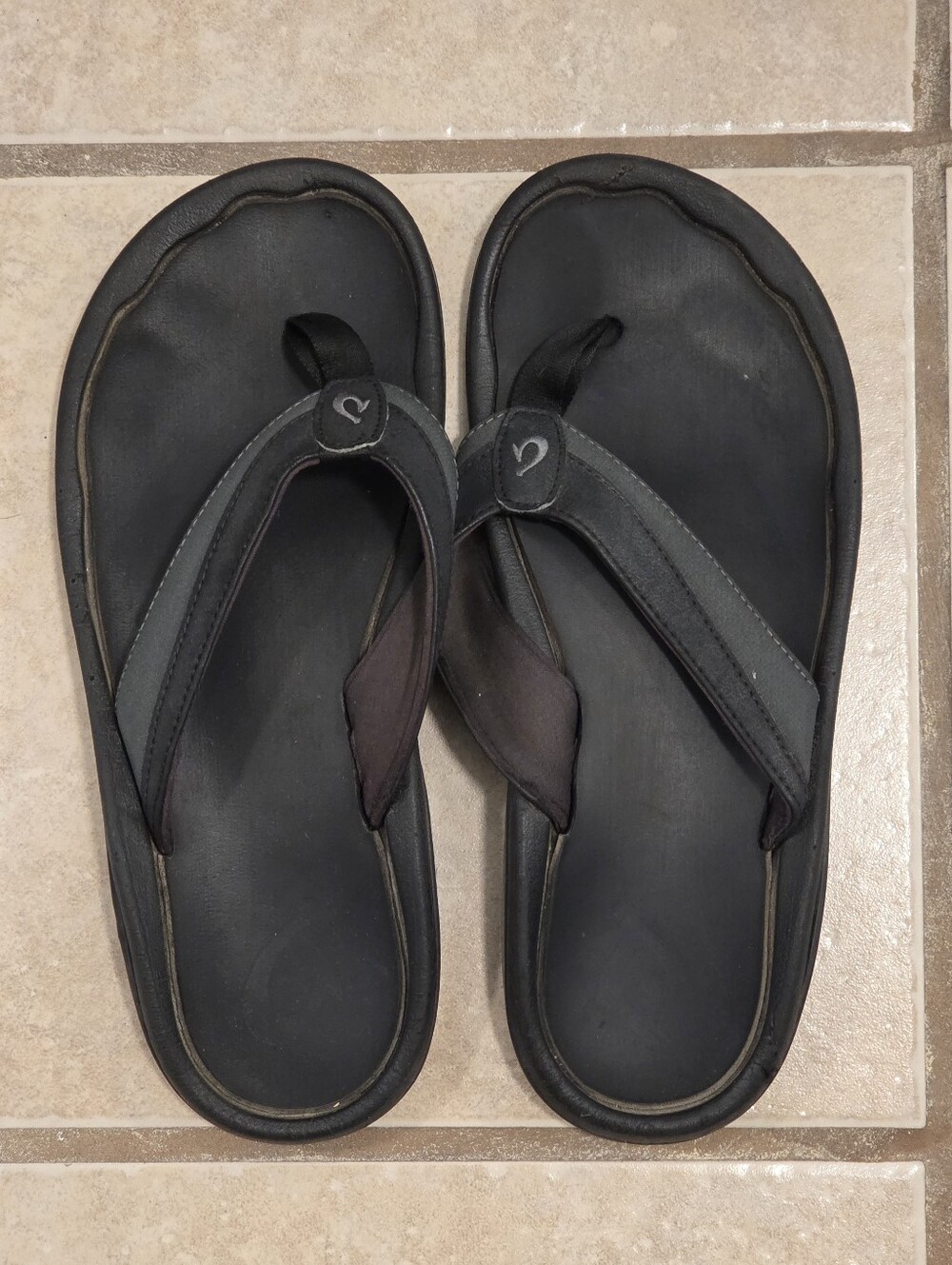 OluKai 'Ohana Sandals Flip Flops Size 11